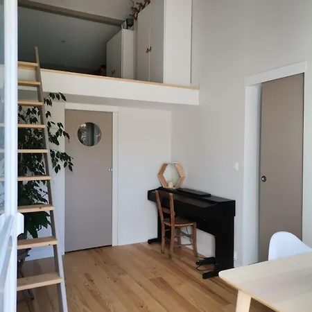 Maison Calme Avec Piscine Proche De Bordeaux