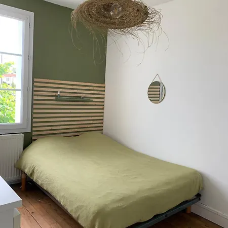 Casa de Férias Maison Calme Avec Piscine Proche De Bordeaux *