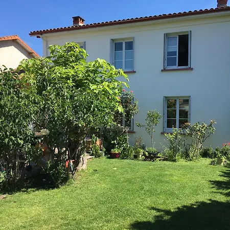Casa de Férias Maison Calme Avec Piscine Proche De Bordeaux Le Bouscat